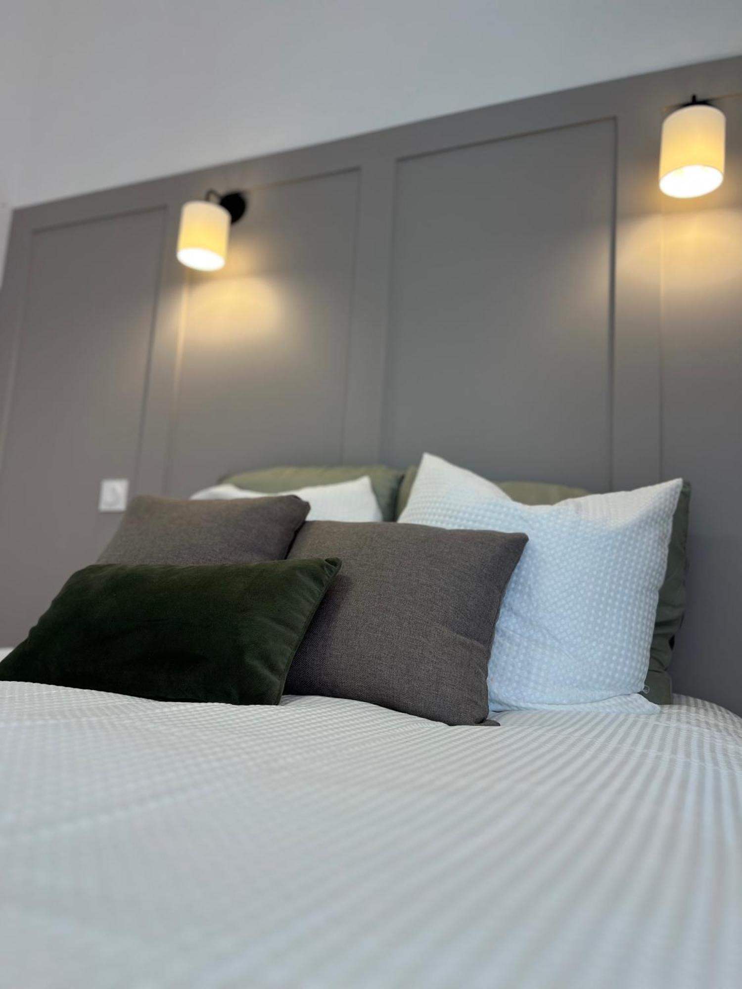 Duplex Raffine, Elegant & Climatise - La Mezz Apartment Nîmes Exterior photo